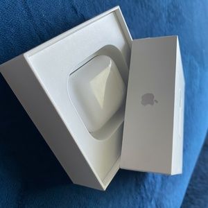 Used Apple AirPod Charging Case